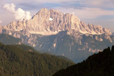 Mount Civetta görünümünü akşam
