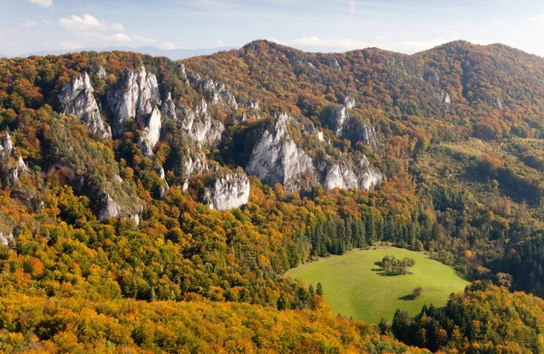 Sulov klippiga bergen - sulovske skaly - Slovakien — Stockfoto