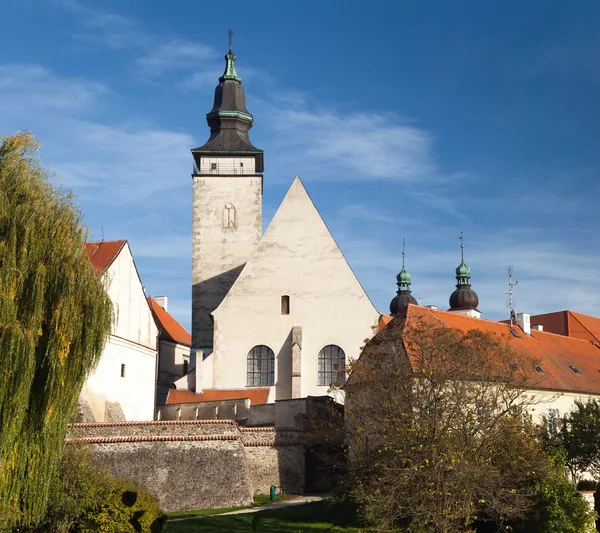 Chiesa nella città di Telc o Teltsch — Foto Stock
