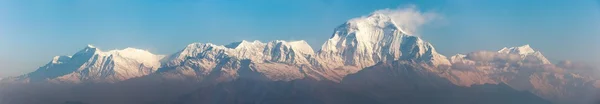 Morning panoramic view of Mount Dhaulagiri — Stock Photo, Image