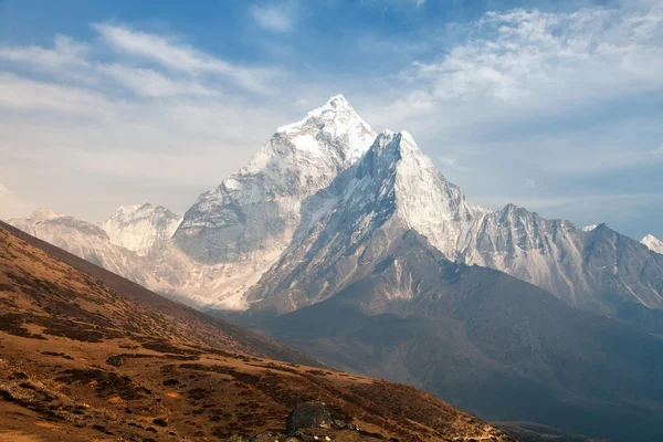 Vista panorámica nocturna del monte Ama Dablam — Foto de Stock