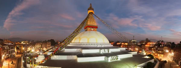 Vue du soir du stupa de Bodhnath — Photo