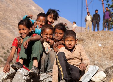 Kolti village, Nepal yakınındaki Nepal çocuk grup