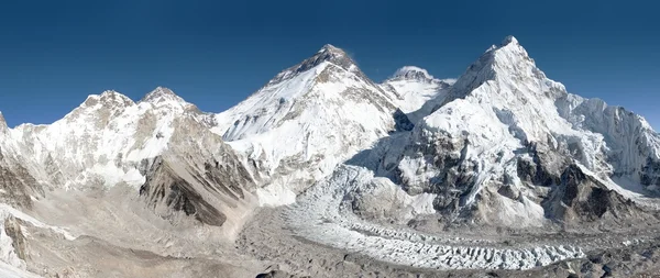 Everest Dağı, Lhotse ve nuptse güzel görünümünü — Stok fotoğraf