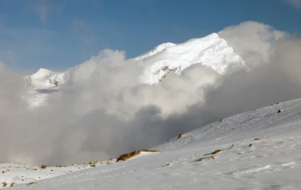 Chulu Dağı veya Chulu himal akşam panoramik görünümü — Stok fotoğraf