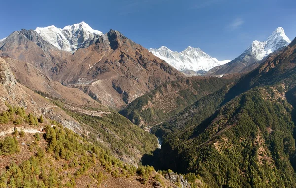 Vista panorámica del Monte Everest, Lhotse y Ama Dablam — Foto de Stock