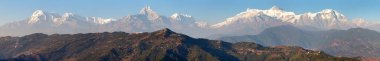 Akşam, Annapurna Dağı, Nepal Himalayaları 'nın günbatımı manzarası