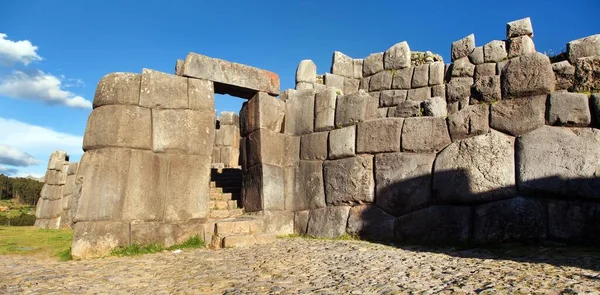 Kamienne Drzwi Widok Sacsayhuaman Ruiny Inków Mieście Cusco Lub Cuzco — Zdjęcie stockowe