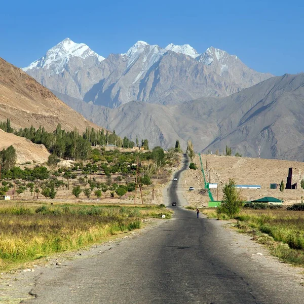 파미르 고속도로 Pamir Highway Pamirskij 파미르 고속도로 M41 주변의 힌두쿠시 — 스톡 사진
