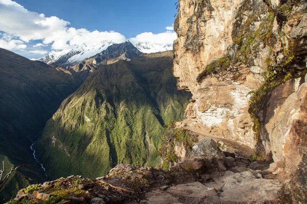 Pathway Rock Face Mount Saksarayuq Andes Mountains Choquequirao Trekking Trail — Stock Photo, Image