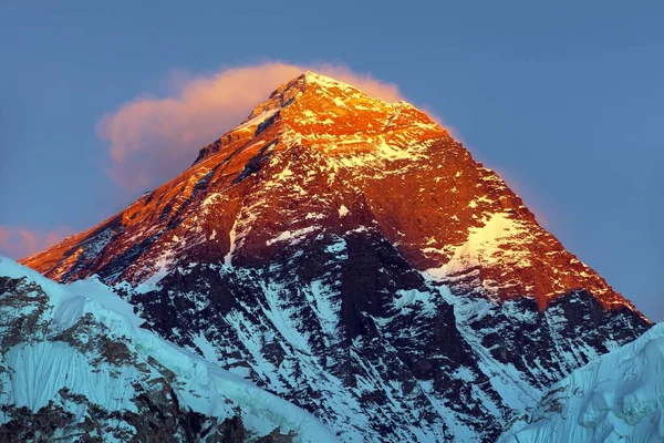 Monte Everest Vista Panorâmica Noite Com Belas Nuvens Pôr Sol — Fotografia de Stock