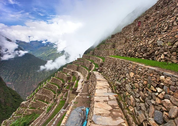 페루에서 유적중 Choquequirao 마추픽추 근처를 산책하는 페루의 쿠스코 지역입니다 계단식논 로열티 프리 스톡 이미지