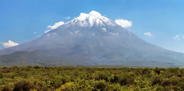 Volcán Misti Con Cielo Despejado Uno Los Mejores Volcanes Cerca — Foto de Stock