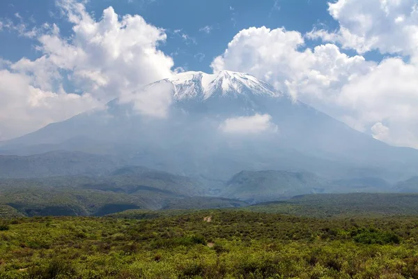 Volcán Misti Medio Nubes Uno Los Mejores Volcanes Cerca Ciudad — Foto de Stock