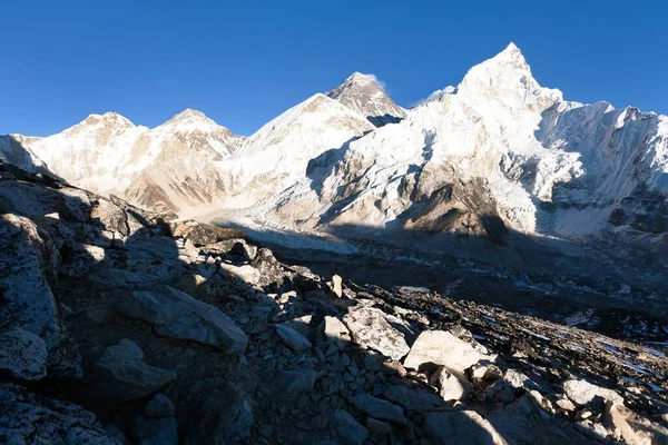 Vista Nocturna Color Del Monte Everest Con Cielo Azul Desde —  Fotos de Stock