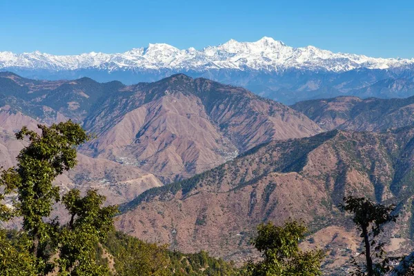 バンダルパンチ山 ヒマラヤ インドのパノラマビューヒマラヤ山脈 偉大なヒマラヤ山脈 ウッタラーカンドインド ムッソリー道路からの眺め ガンゴトリ山脈 — ストック写真