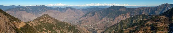 喜马拉雅 印度喜马拉雅山全景 喜马拉雅山山脉 Uttarakhand India 从Mussoorie公路到Nanda Devi山和Chaukhamba山 — 图库照片