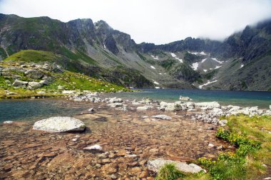 Velke hincovo pleso Gölü ve Koprovsky Dağı Stit, Vysoke Tatry Dağları, Carpathia, Slovakya