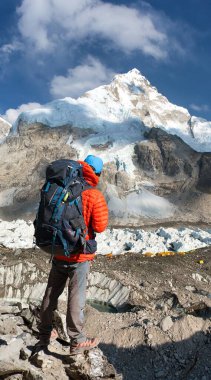 Nuptse Dağı, Everest Dağı ana kampı ve turist, Khumbu Buzulu, Sagarmatha Ulusal Parkı, Nepalli Himalayalar Dağları, 