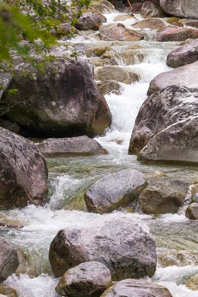 Yüksek Tatras Dağları Carpathia Slovakya Daki Studeny Potok Deresinde Şelaleler — Stok fotoğraf