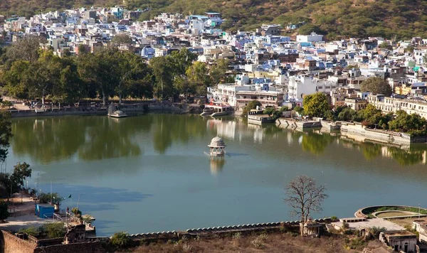 Bundi Stad Nawal Sagar Meer Met Kleine Hindoeïstische Tempel Rajasthan — Stockfoto
