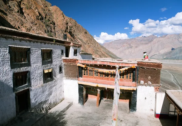 Karsha gompa - buddhist monastery in Zanskar valley — Stock Photo, Image