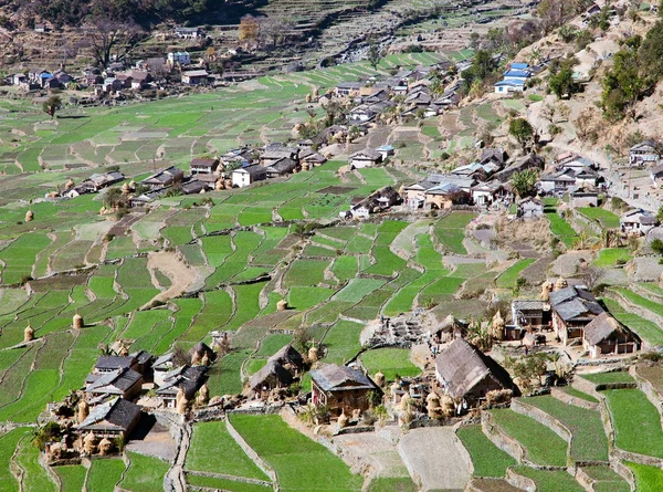 Villaggio Dogadi - bellissimo villaggio nel Nepal occidentale — Foto Stock