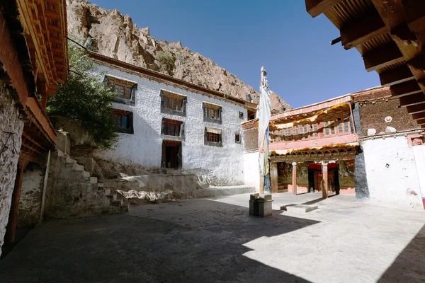 Karsha gompa - buddhistiska kloster i zanskar dalen — Stockfoto