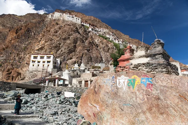 Karsha gompa - boeddhistisch klooster in zanskar vallei — Stockfoto