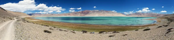 Panoramic view of Lake Tso Kar — Stock Photo, Image