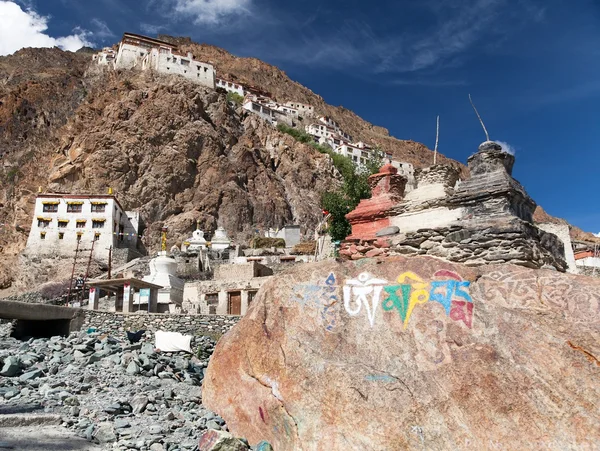 Karsha gompa - boeddhistisch klooster in zanskar vallei — Stockfoto
