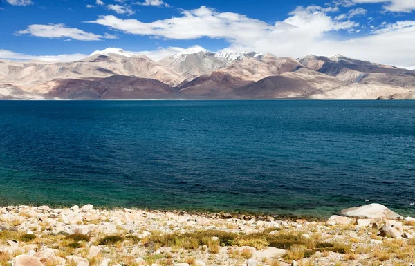 Lago Tso Moriri en el valle de Rupshu — Foto de Stock