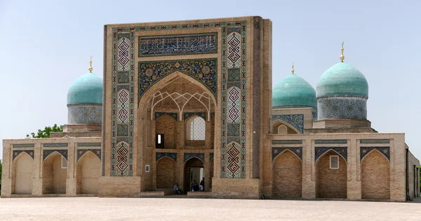 Hazrati imam complexe - religieuze centrum van Tasjkent — Stockfoto