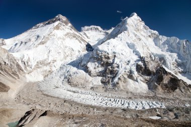 Everest Dağı, Lhotse ve nuptse güzel görünümünü