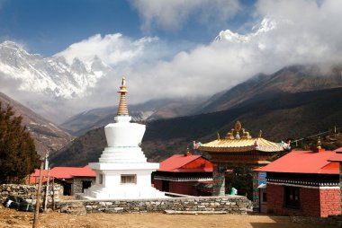 Stupa, Ama Dablam, Lhotse ve Everest Tengboche üzerinden