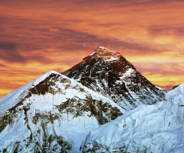 Everest görünümünden kala patthar akşamlar