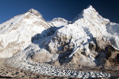 Everest Dağı, Lhotse ve nuptse güzel görünümünü