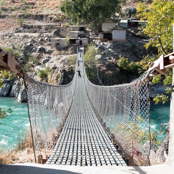 Rope hanging suspension bridge in Nepal — Stock Photo, Image