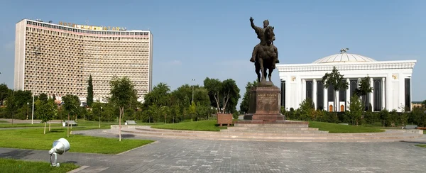 Statue af Amir Temur i Tasjkent - Usbekistan - Stock-foto