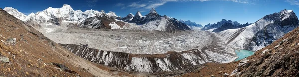 View of Ngozumba glacier — Stock Photo, Image