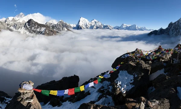 Panoramic view of Mount Everest, Lhotse and Makalu — Stock Photo, Image