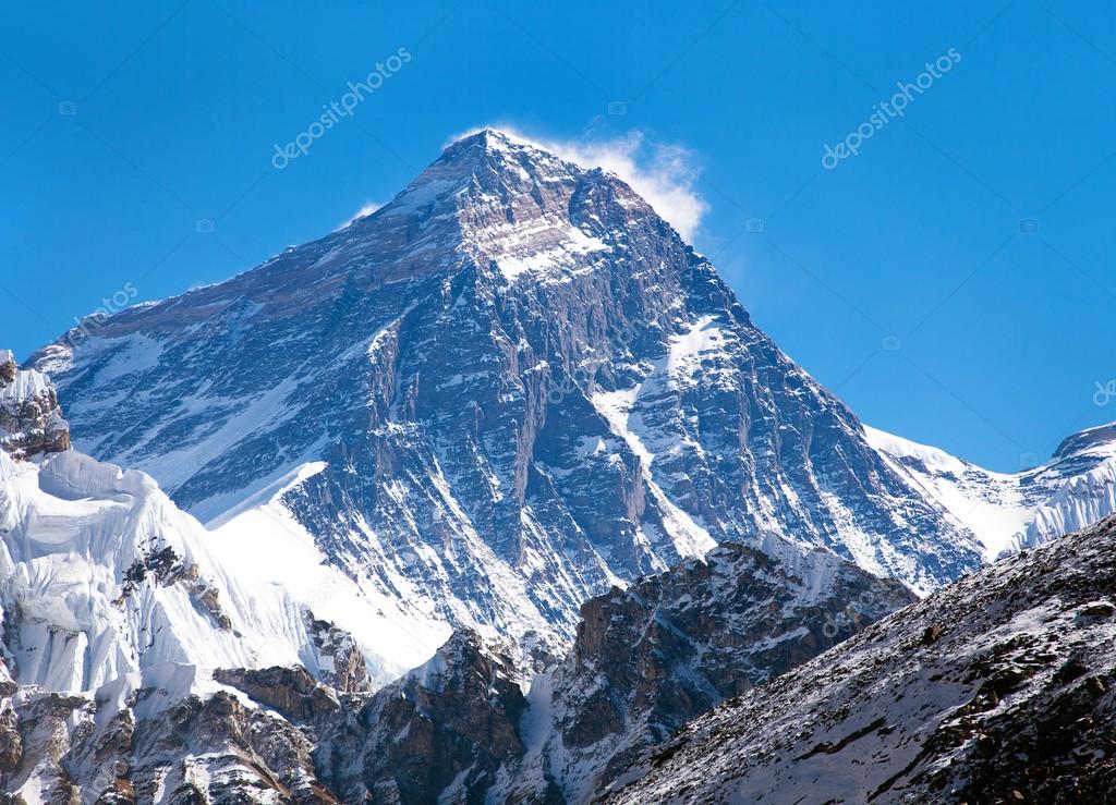 Gokyo 밸리에서 에베레스트 산의 정상 — 스톡 사진 © prudek #70783125 Gokyo 밸리에서 에베레스트 산의 정상