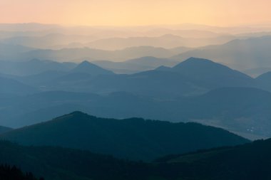 akşam mavi ufuklar görünümünü renkli