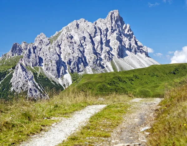 Crode Dei Longerin - Alpi Carniche veya Karnische Alpen — Stok fotoğraf