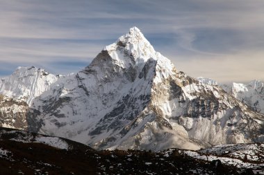ama dablam görünümünü akşam
