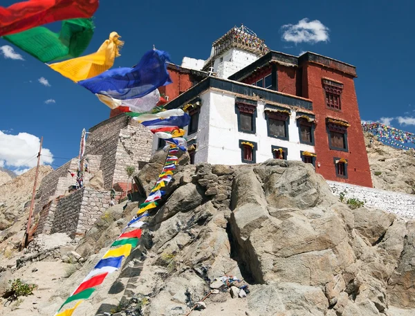 Namgyal Tsemo Gompa with prayer flags - Leh - Ladakh — Stock Photo, Image