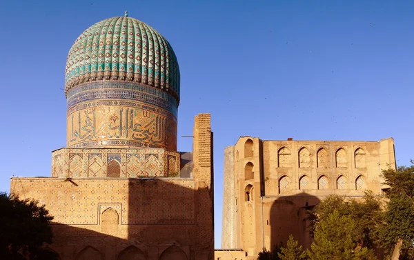Bibi-Khanym mosque - Registan - Samarkand - Uzbekistan — Stock Photo, Image
