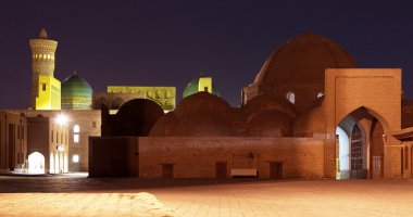 Gece görünümü Kalon Minare - buhara - Özbekistan
