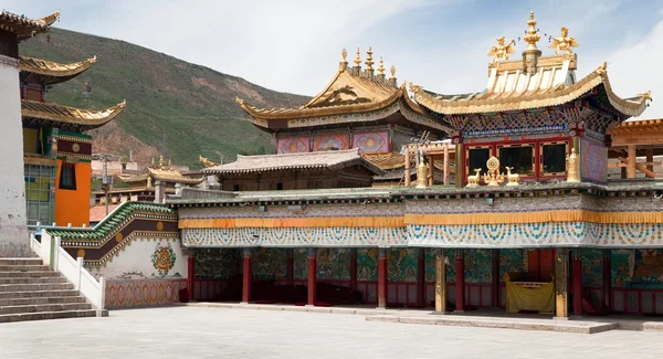 Tongren monastery or Longwu Monastery, China — стокове фото