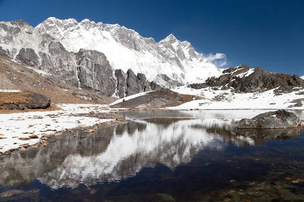 Panoramic view of Lhotse and Nuptse south rock face — Φωτογραφία Αρχείου